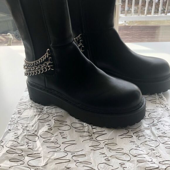 Wild Pair Women’s Chunky Platform Combat Motto Boots Black Size 9. New with box. - Picture 1 of 5